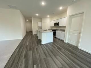 Building Photo - 2704 Cinnamon Springs St