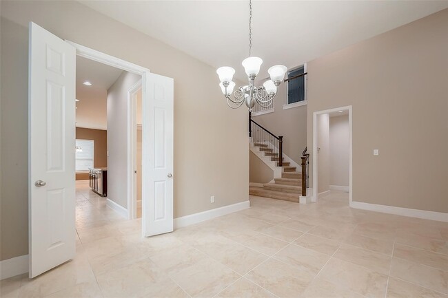 Foto del edificio - 16811 Kilgarth Dr