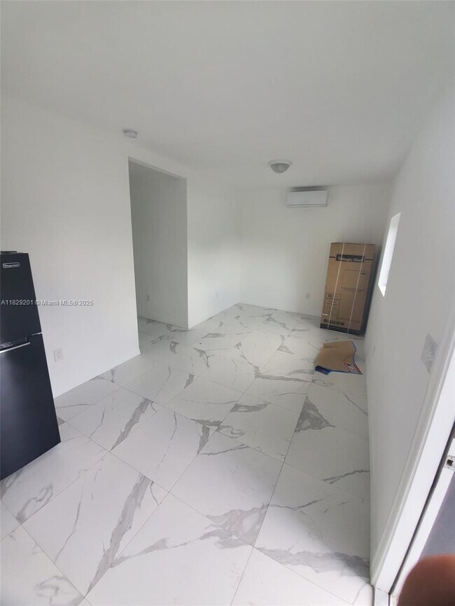 Foto del edificio - 1718 SW 57th Ave