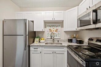 Building Photo - 2553 Bradford Ct