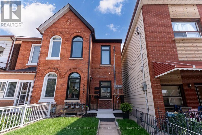 Building Photo - 245 Brock Ave