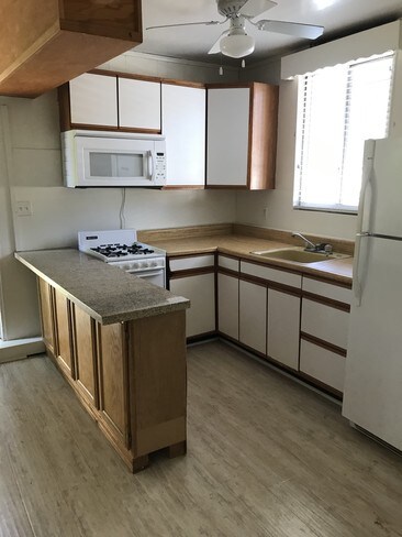 2600 Curtis Ave Unit D Redondo Beach Ca 90278 Apartment For Rent Home California Redondo Beach 2600 Curtis Ave Unit D Primary Photo