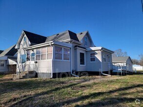 Building Photo - 333 Cottage St