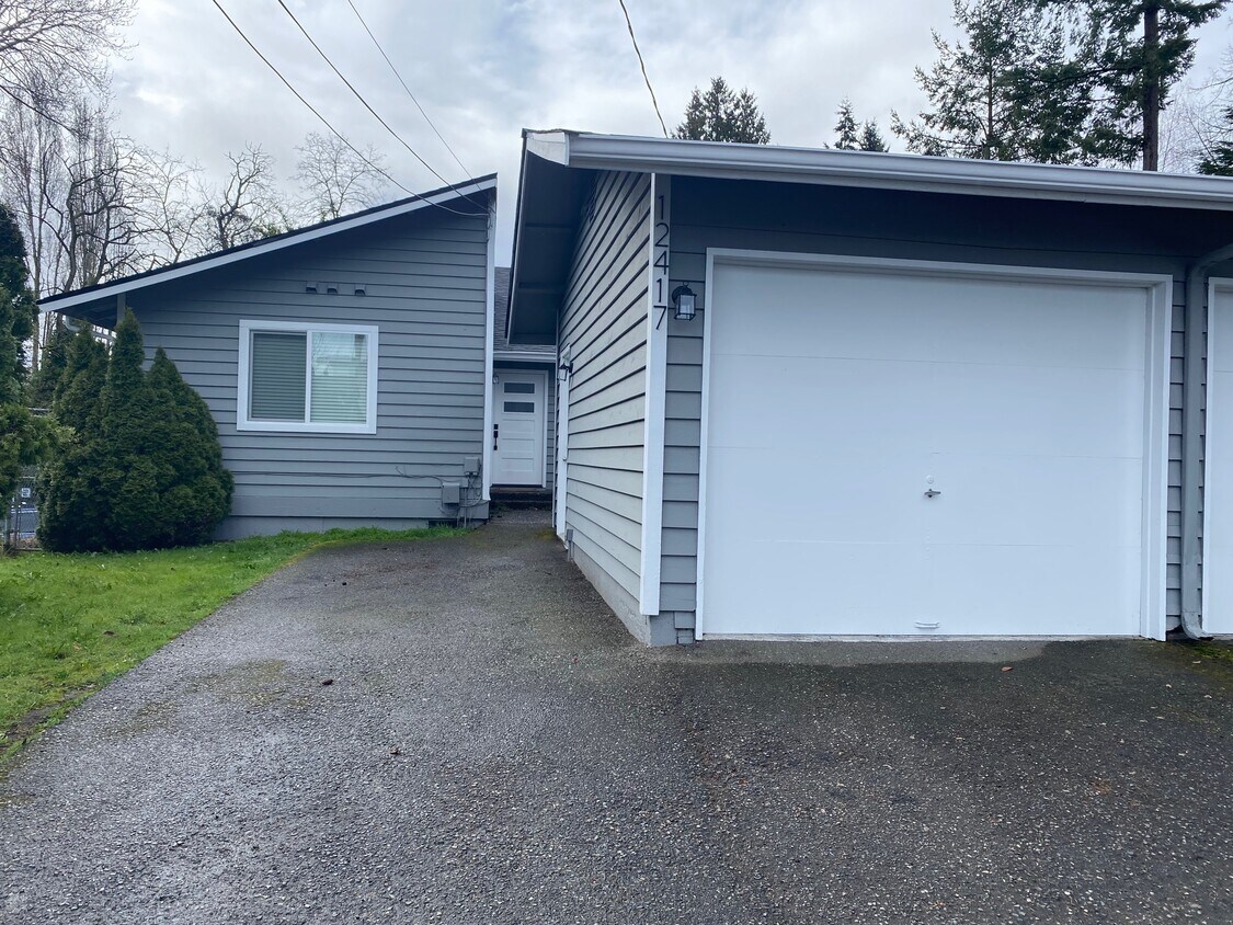 12417 12th Ct SW, Burien, WA 98146 Townhome Rentals in Burien WA