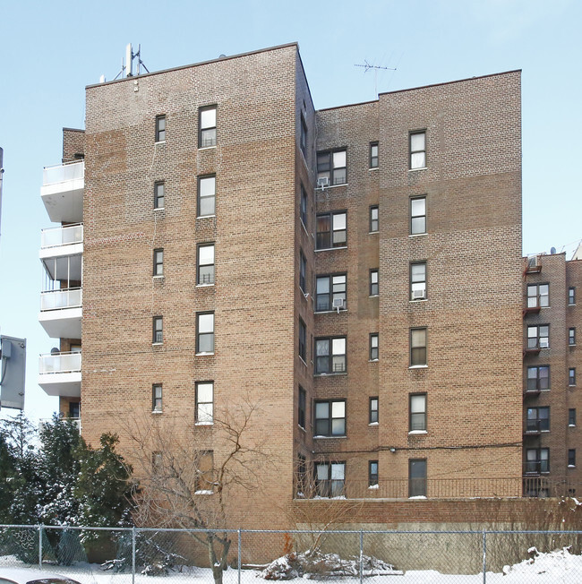 Building Photo - Hampton House Apartments