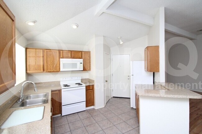 Building Photo - 311 Lemon Dr