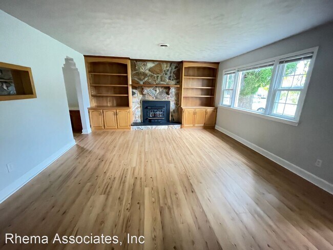 Foto del edificio - 3 br, 2 bath House - 4623 Coronet Ave