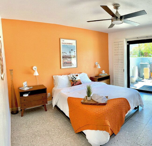 Building Photo - 2303 Los Patos Dr