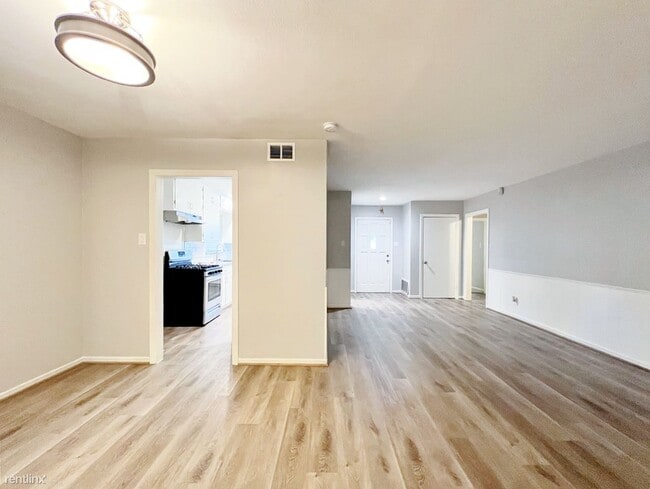 Building Photo - 3 br, 2 bath House - 4137 Woodfin St