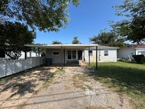 Building Photo - 2919 N El Centro Way