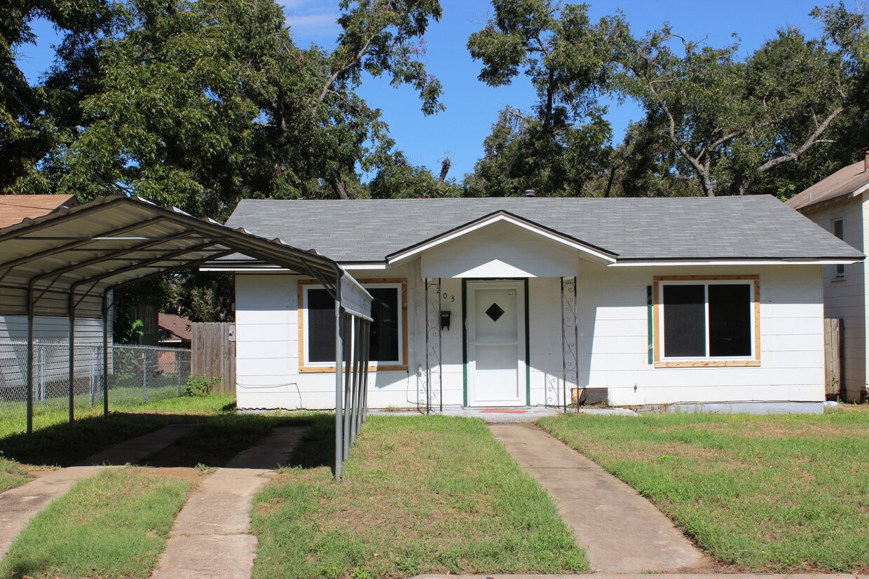 203 Gilder St, Brenham, TX 77833 House Rental in Brenham, TX