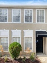 Building Photo - 10114 Farmingdale Pl