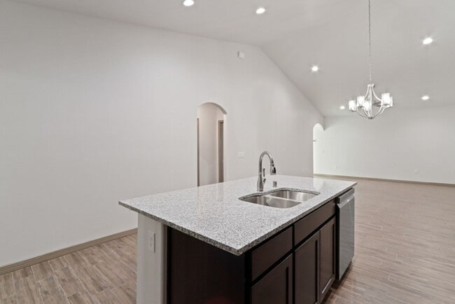 Foto del edificio - Newer Townhome, $400.00 off your first months rent!!!