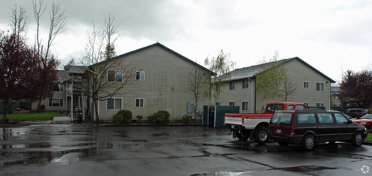 Lebanon Greens Apartments Apartments in Lebanon, OR