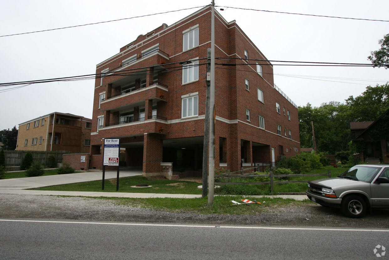 Building Photo - Riverwest Apartments