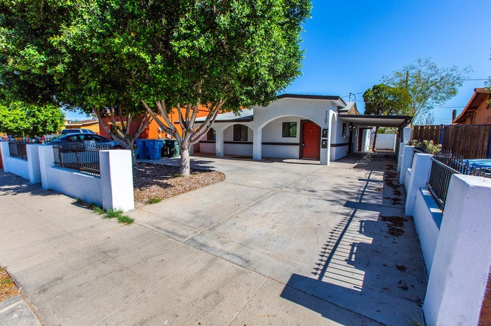 Foto principal - 1107 W Roosevelt St