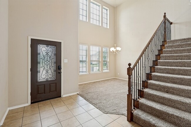 Photo - 1305 Lone Pine Dr House