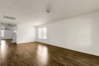 Building Photo - 834 Sweet Flower Dr