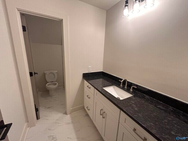 Foto del edificio - 3606 Briarwood Ln