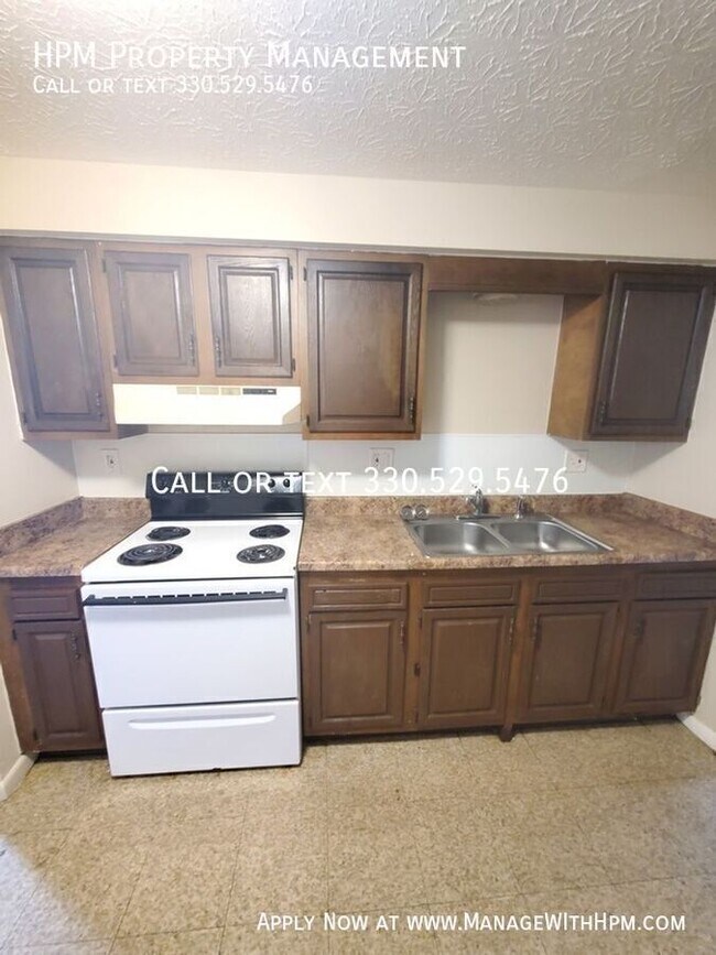 Building Photo - 591 E Buchtel Ave
