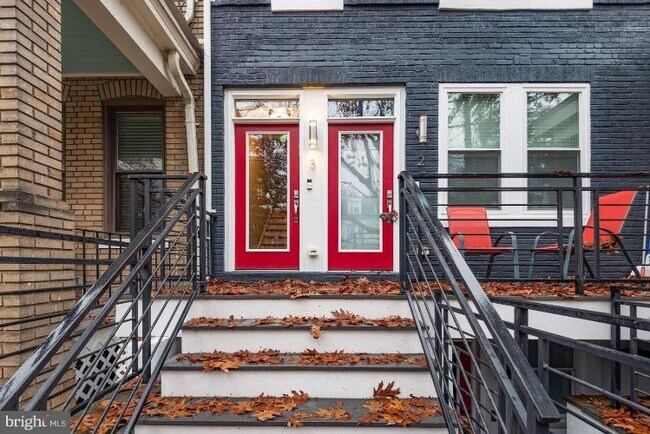 Foto del edificio - 1117 Allison St NW