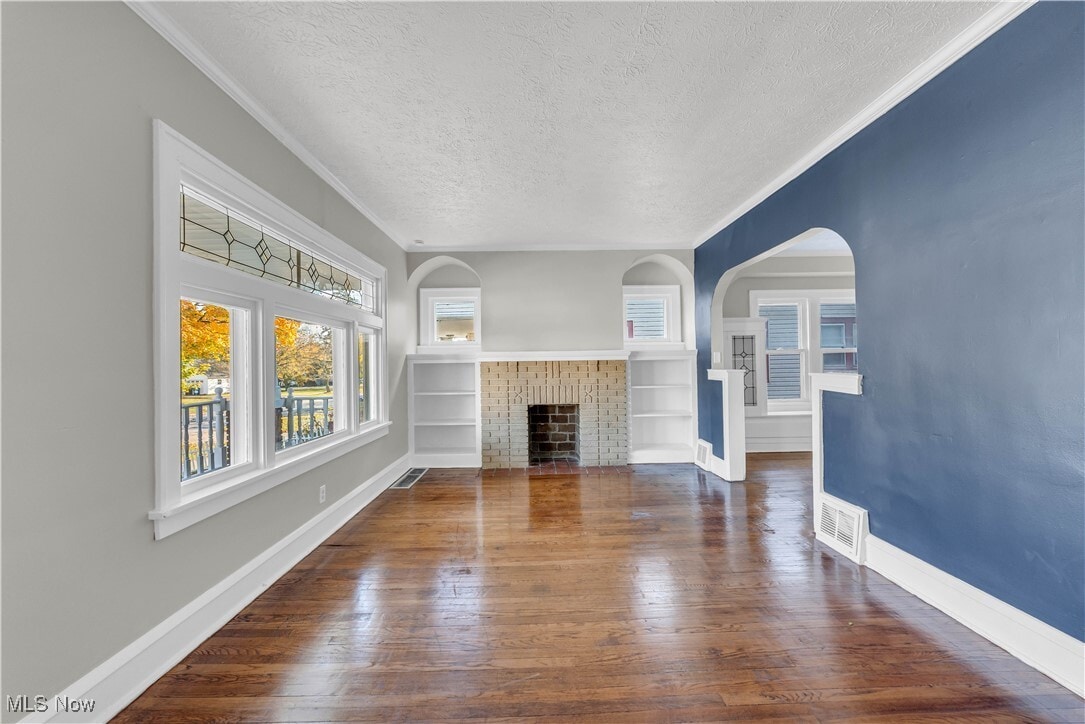 3746 W 140th St Cleveland, OH 44111 – photo 4