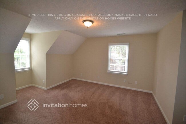 Building Photo - 3335 Revere Cir