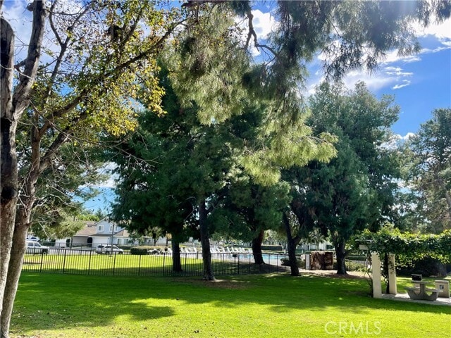 Foto del edificio - 27 Briarglen