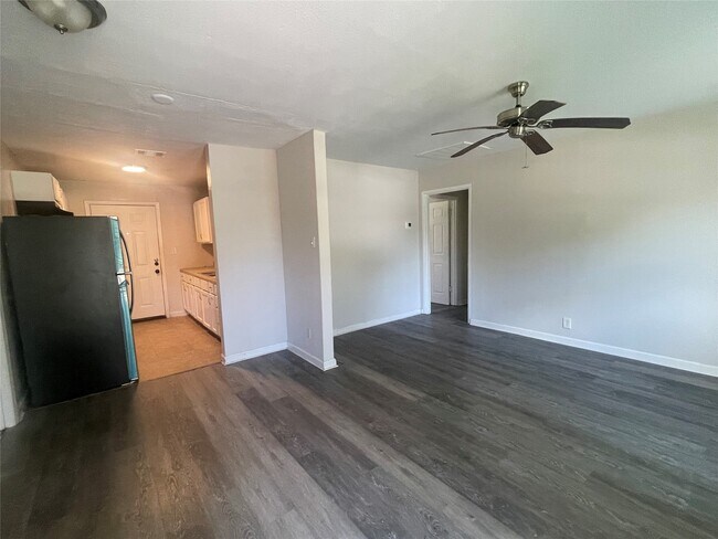 Foto del edificio - 10509 Fairland Dr