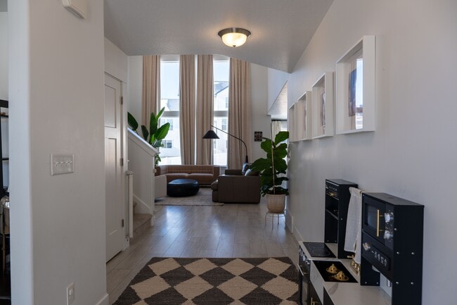 Foto del edificio - 14722 Canyon Wild Rd