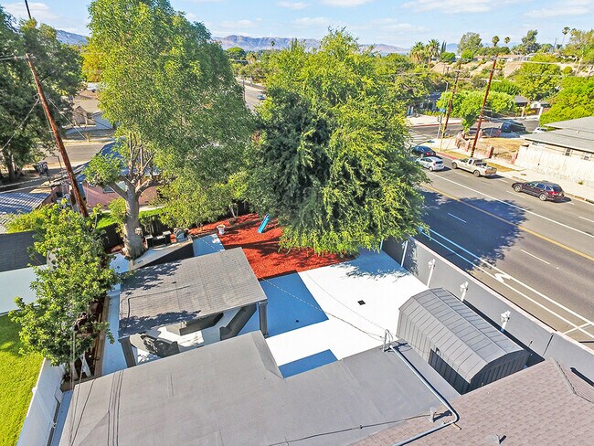 Building Photo - 23701 Bessemer St