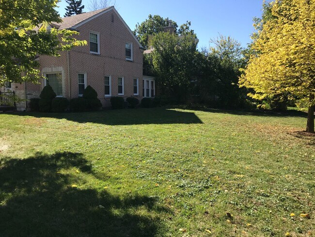 Foto del edificio - 6814 N Kilpatrick Ave