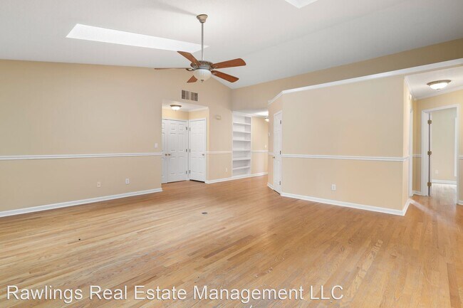 Building Photo - 3 br, 2 bath House - 302 Springfield Court