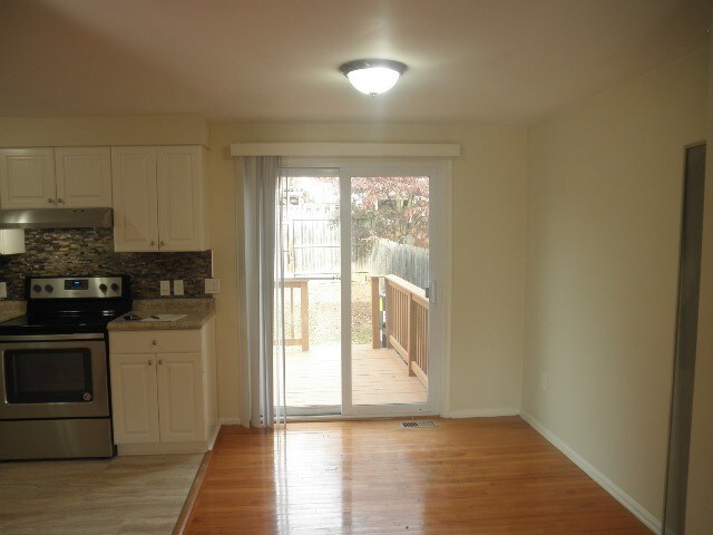 Building Photo - 4 Craftsman Ct