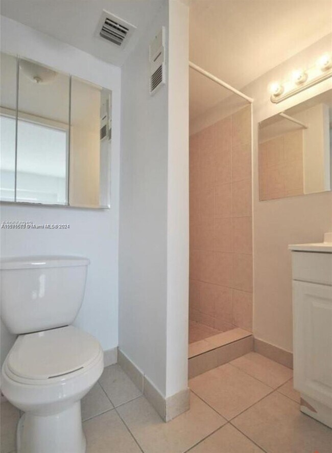 Foto del edificio - 1960 Marseille Dr