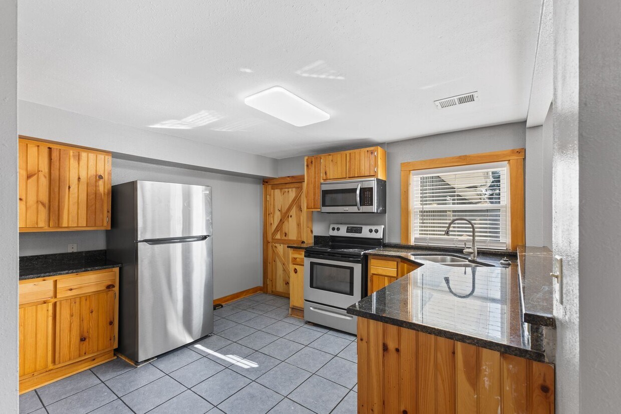 Foto principal - 102 Bacon Rd