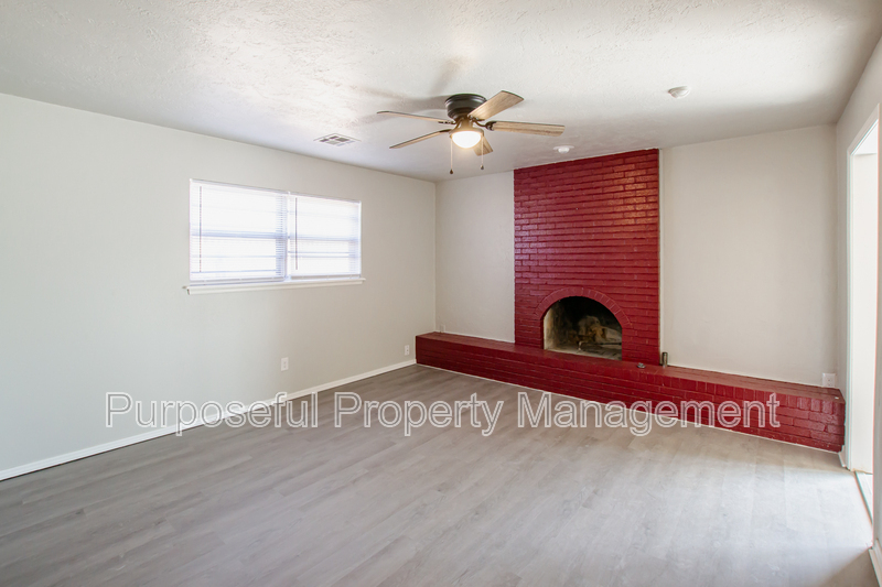 Foto principal - 2624 N Markwell Ave