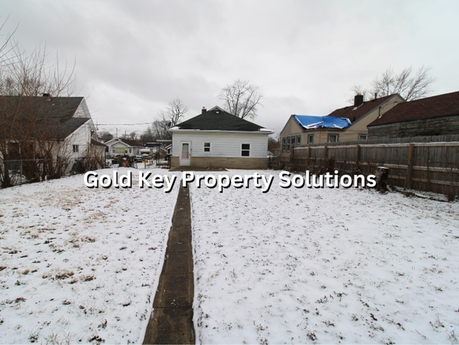 Building Photo - Updated 2 Bed 1 Bath Home For Rent (Section 8 Approved)