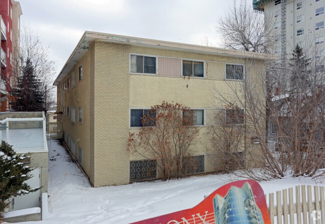 Building Photo - Heritage Trail Apartments 2