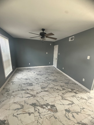 Building Photo - 4938 Lonely Oak Dr