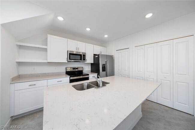 Foto del edificio - 3053 Riverfield Rd