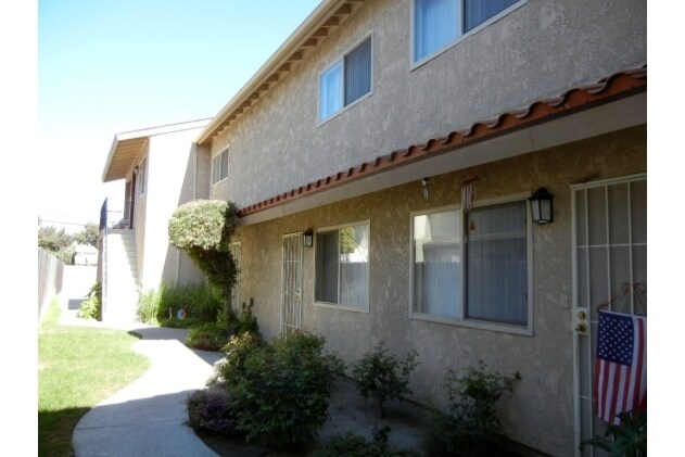Building Photo - 3671 Farquhar Ave