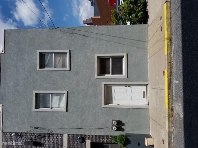 Building Photo - 1816 South St