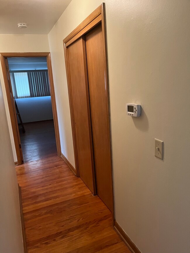 Building Photo - 426 Rushmore Ln