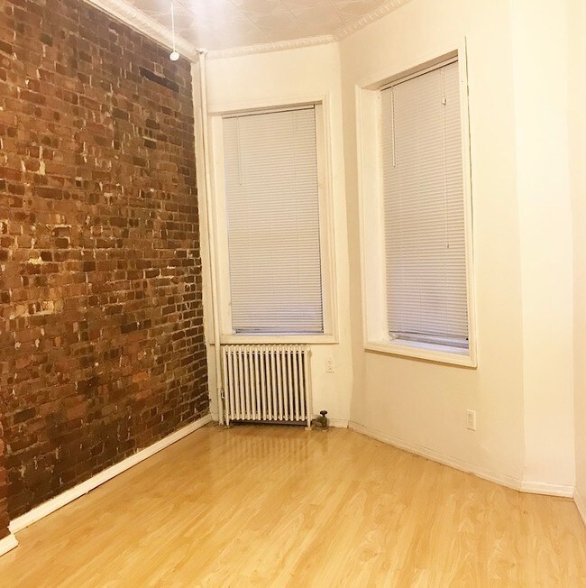 Building Photo - 299 Himrod St