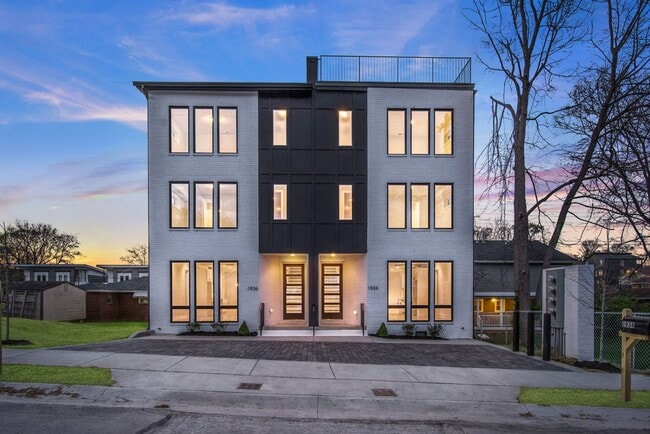 Photo - Stunning 4 Bedroom Home w/ Rooftop Deck Close to Downtown Nashville