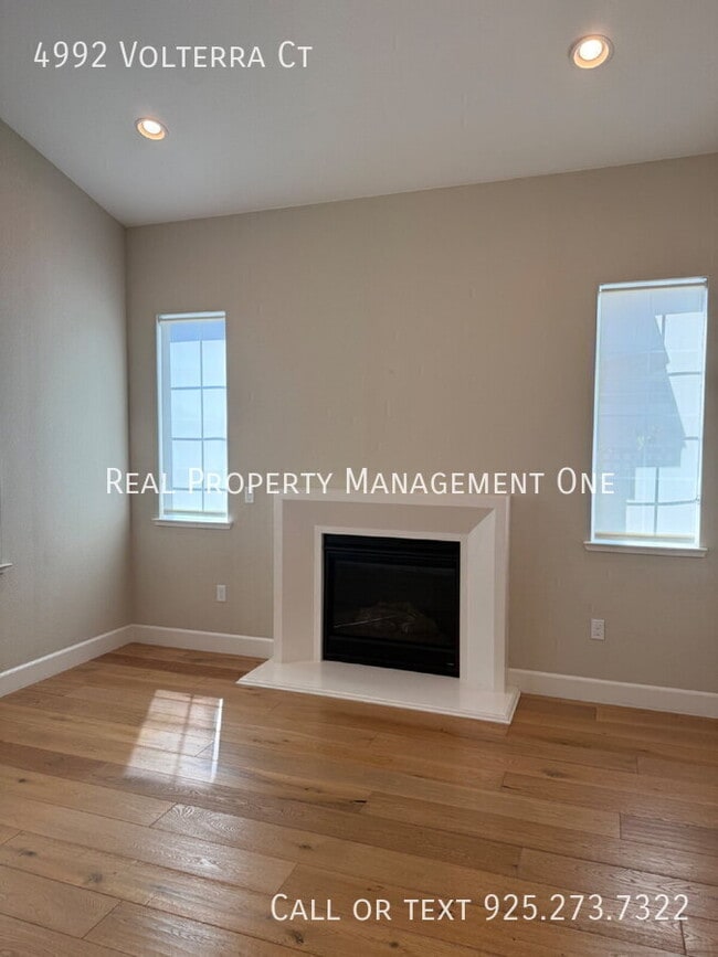 Building Photo - 4992 Volterra Ct