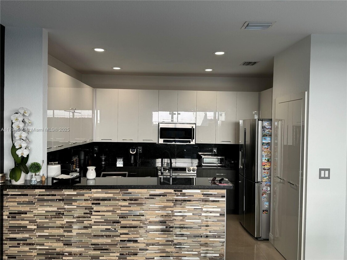 Foto principal - 8162 NW 114th Pl