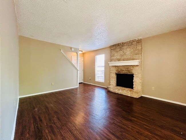 Building Photo - 1507 No Mor Cove