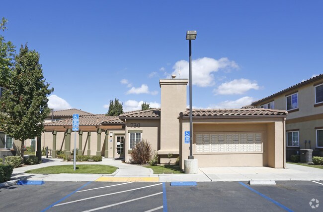 Foto del edificio - Gabilan Family Apartments